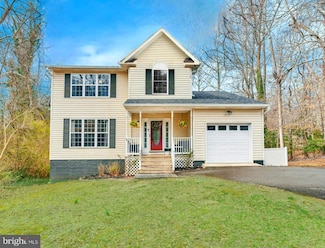 359 Clubhouse Dr, Lusby, MD 20657