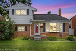 31273 Mackenzie Dr, Westland, MI 48185