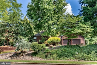 37 Woodlane Rd, Lawrence Township, NJ 08648