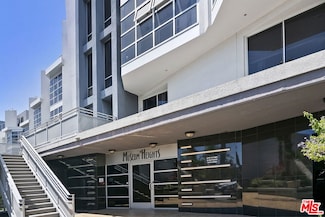 171 N Church Ln Unit 619, Los Angeles, CA 90049