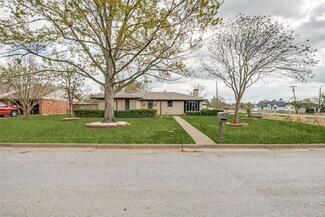 100 Lexington Dr, Terrell, TX 75160