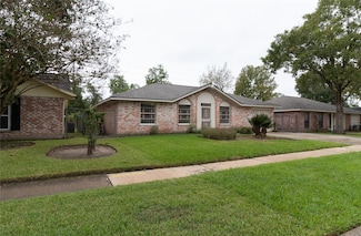 8418 Rinn St, Houston, TX 77078
