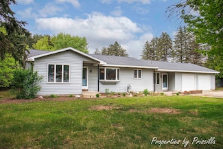 315 Hayes St St NW, Comstock Park, MI 49321