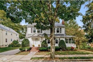 23 Rustic Rd, West Roxbury, MA 02132
