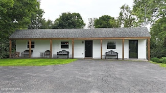 110 Lakeside Dr, Mayfield, NY 12117