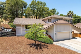 36 Spinosa Way, Novato, CA 94945