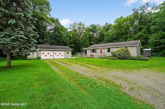 585 Logtown Rd, Fultonville, NY 12072