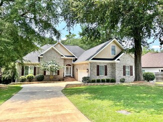 120 Riveredge Ct, Headland, AL 36345