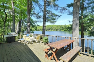 81 Lake Dr, Williamsburg, MA 01096