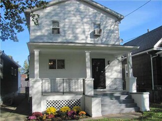 2722 Falls St, Niagara Falls, NY 14303