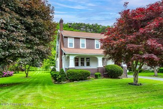61 Tilbury Terrace, West Nanticoke, PA 18634