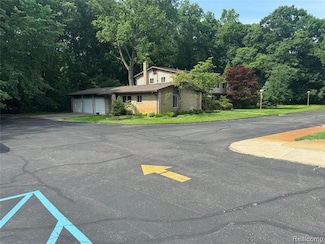 6701 Franklin Rd, Bloomfield Hills, MI 48301