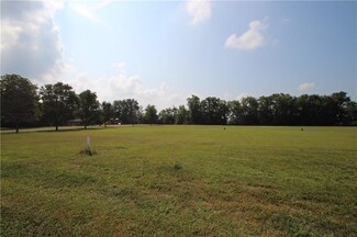 353 Michigan St, Clayton, IN 46118