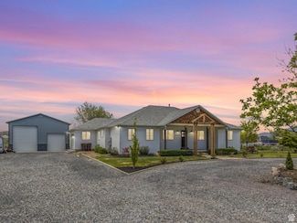 2304 E Coyote St, Eagle Mountain, UT 84005