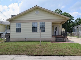 6012 Baccich St, New Orleans, LA 70122