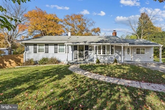 7714 Arlen St, Annandale, VA 22003