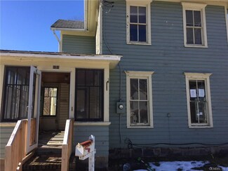 101 Phelps St, Lyons, NY 14489
