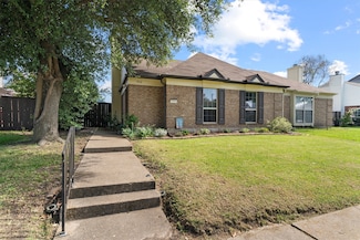 7616 Cousteau Dr, Rowlett, TX 75088
