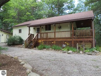 1762 Birchwood Springs NE, Kalkaska, MI 49646