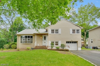 4 Pine Ave, Fair Lawn, NJ 07410