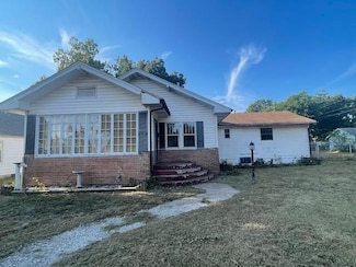 119 Hill Ave, Blackwell, OK 74631