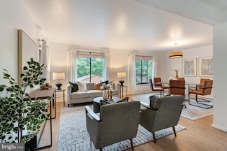 3607 Devilwood Ct, Fairfax, VA 22030