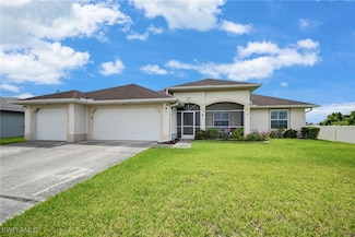 2703 NE Juanita Place, Cape Coral, FL 33909
