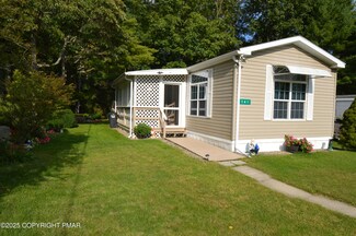 141 Gold Ln, Stroudsburg, PA 18360