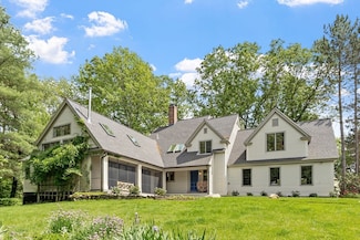 429 School St, Carlisle, MA 01741