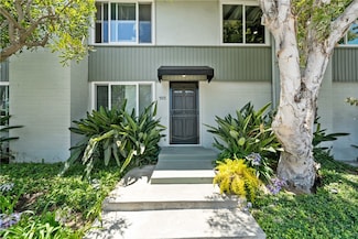 503 Saint Andrews Rd Unit E, Newport Beach, CA 92663