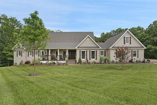 2182 Meadow Forest Dr, Pacific, MO 63069