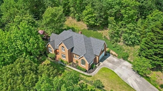 2001 Eagle Point Dr, Dalton, GA 30720