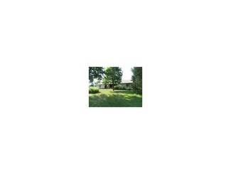 220 Scobey Rd NW, Mount Vernon, IA 52314