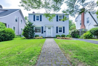 2084 Chapel St, New Haven, CT 06515