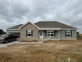 82 Hilltop St, Manchester, TN 37355