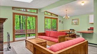 15 Elk Dr, Lee, MA 01238