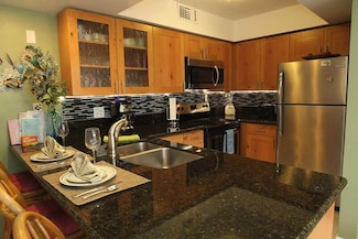 203 Casa de Emdeko Unit A203, Kailua-Kona, HI 96740