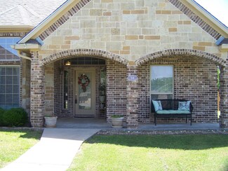 16 Cedar Bayou Cir, Pottsboro, TX 75076