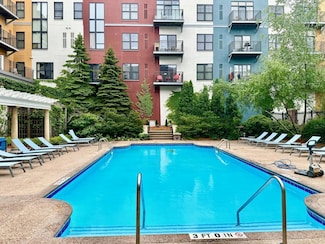 4525 Park Commons Dr Unit 207, Saint Louis Park, MN 55416