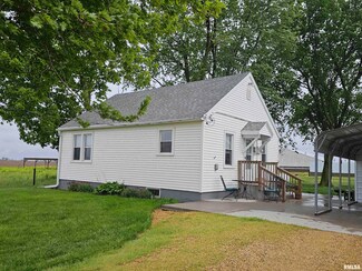 3691 240th St, de Witt, IA 52742