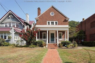 130 5th Ave, Montgomery, WV 25136