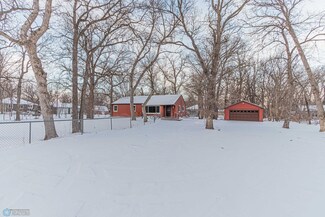 302 Wall Street Ave N, Moorhead, MN 56560