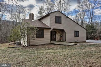 1931 Clarks Valley Rd, Dauphin, PA 17018