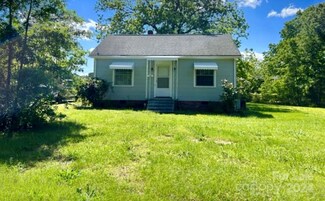 1010 Calhoun St, Monroe, NC 28112
