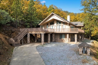 19720 Oak Knoll Dr, Lakehead, CA 96051