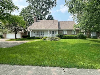 220 W South St, Tipton, IN 46072