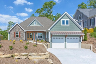 131 Dawn Mist Ct, Hendersonville, NC 28791