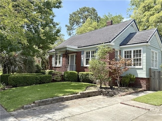 616 E 52nd St, Savannah, GA 31405