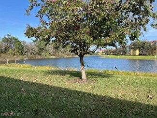 12571 Laurel Cove Dr, Fort Myers, FL 33913
