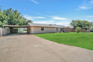 604 8th St, Snyder, OK 73566